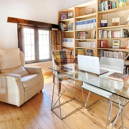 Hestia Vut * Ayllón